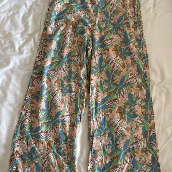 Roxy Multicolor Leaf Print Pants - Picture 1 of 3